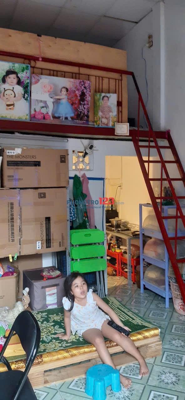 cần 1 nữ ở ghép ,phòng riêng có gát lửng ,có nội thất,giá 1200k