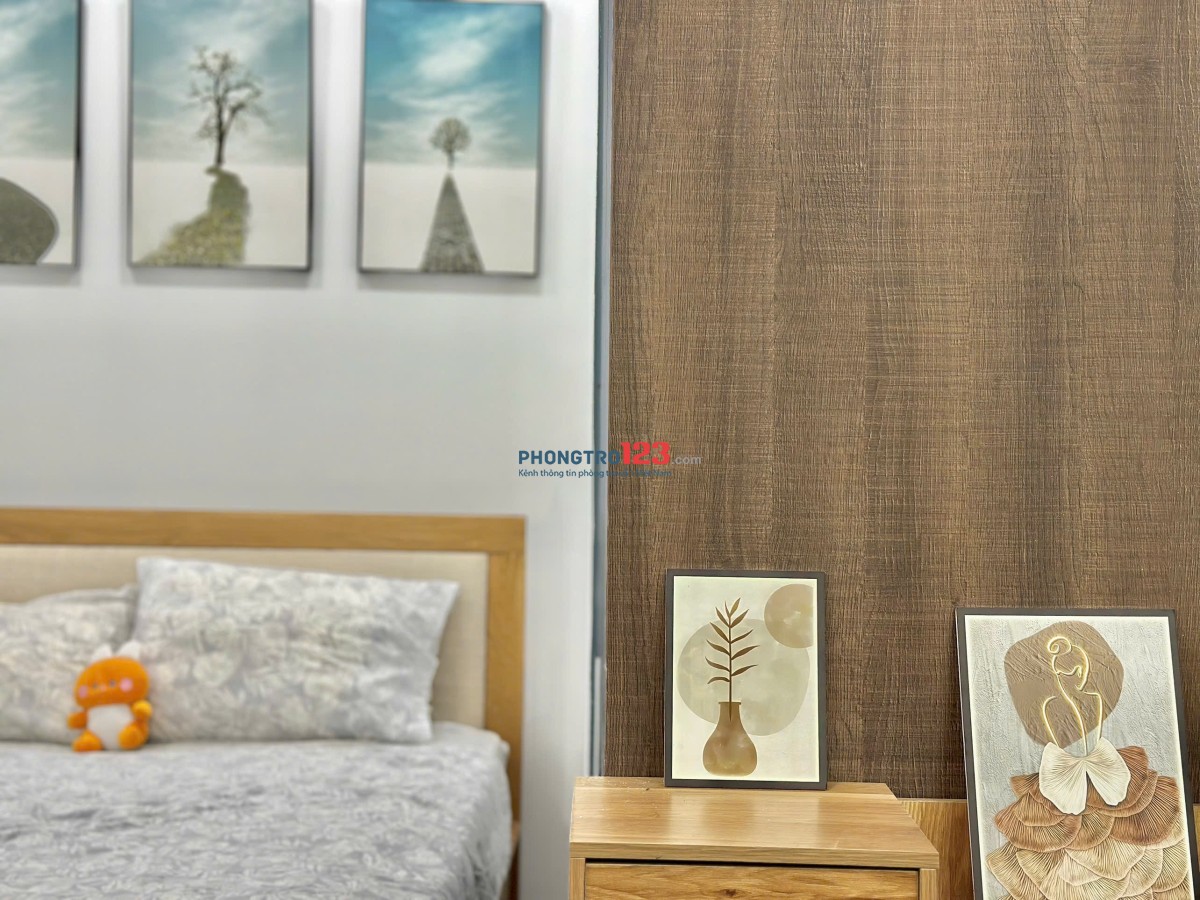 Căn Hộ Cao Cấp Full Nội Thất Ban Công Thoáng Gần Trung Tâm Q1, Q3