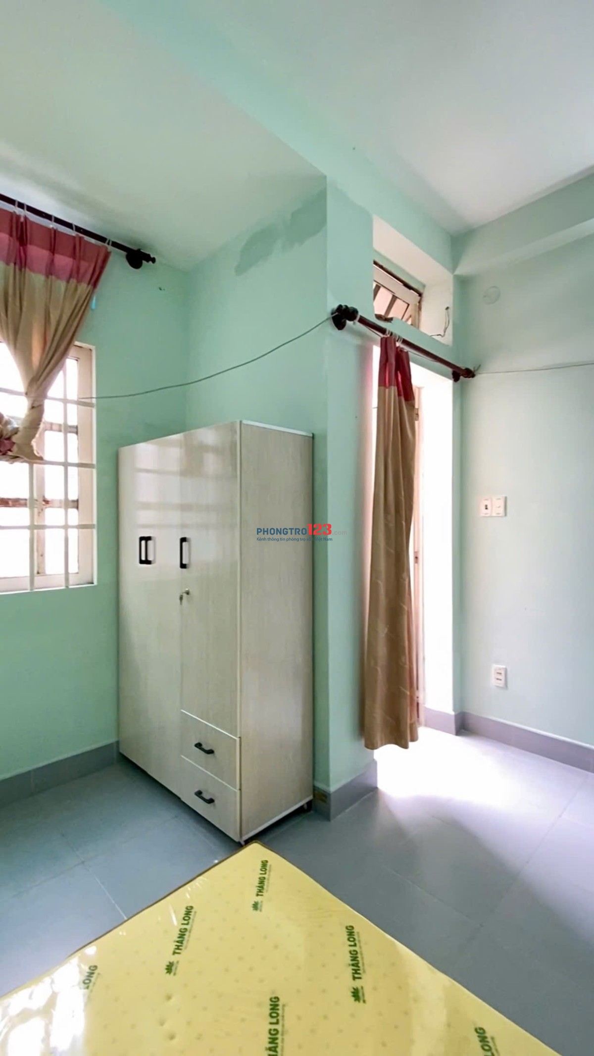2 phòng ngủ ở được 4-5 bạn cách Bến Thành 1km