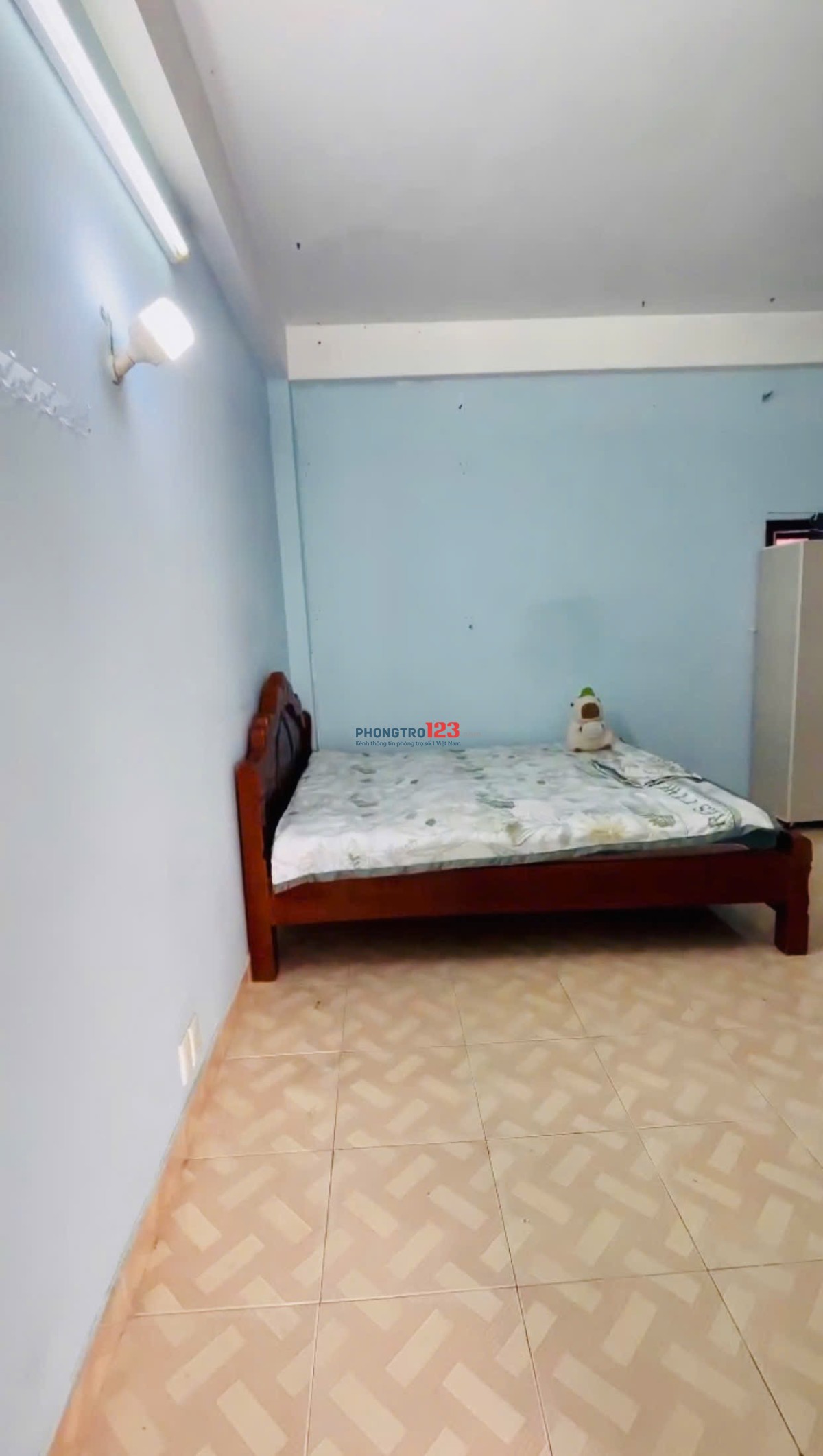 Nguyên lầu tách bếp 50m2 ở được 4-5 bạn