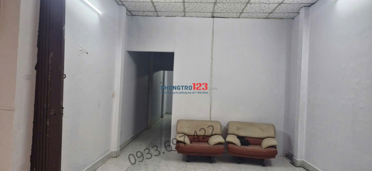 Cho thuê nhà nguyên căn 4x17, 1 trệt 1 gác suốt, Đường xe hơi 8m, Ngã Tư Ga.