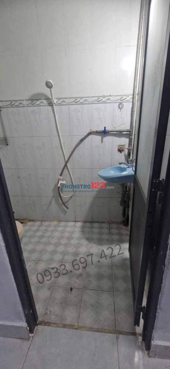 Cho thuê nhà nguyên căn 4x17, 1 trệt 1 gác suốt, Đường xe hơi 8m, Ngã Tư Ga.