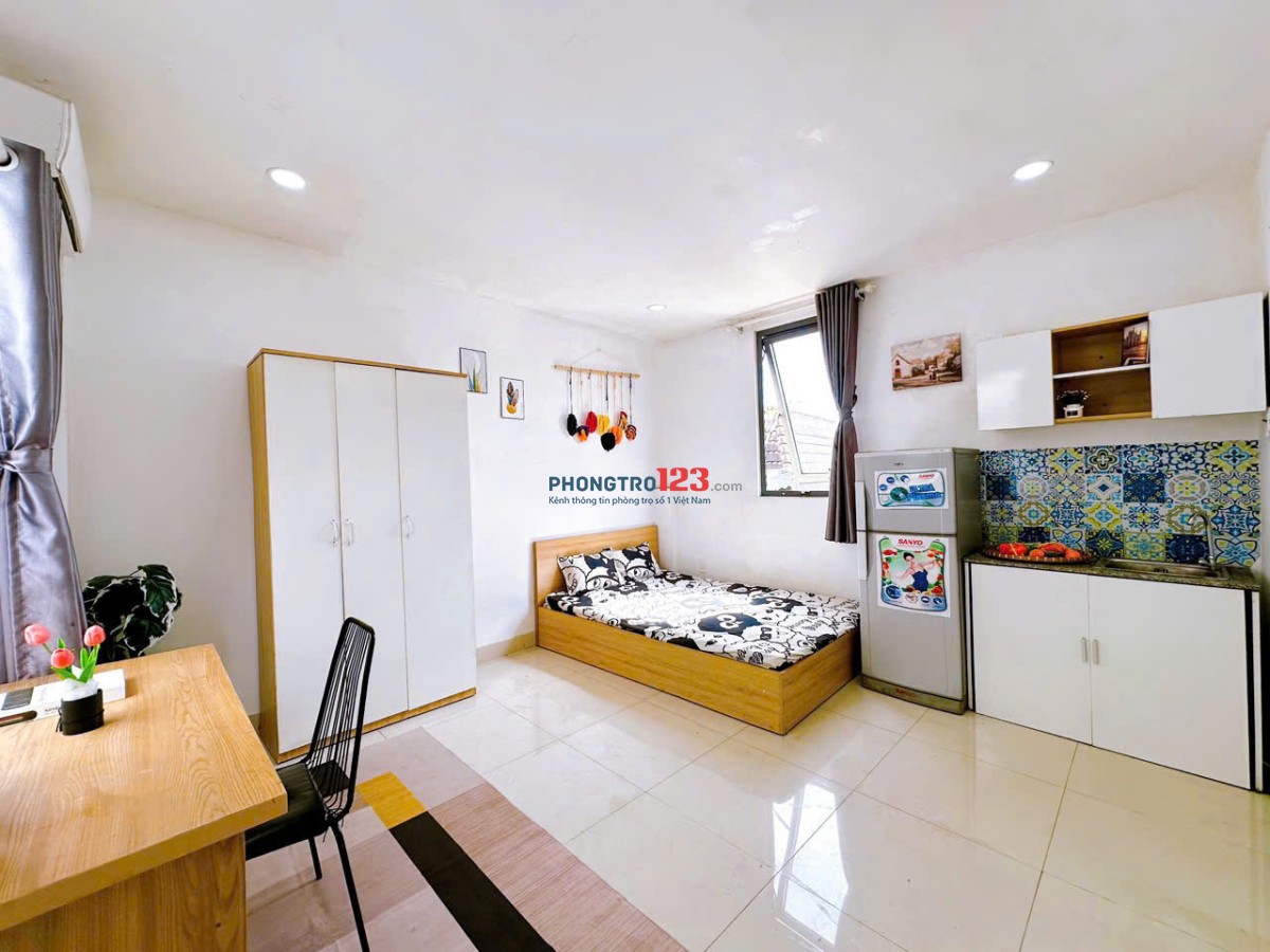 CHO THUÊ PHÒNG FULL NỘI THẤT 30m2 CỬA SỔ ĐÓN NẮNG Ở BÌNH THẠNH GIÁP Q3,Q1 - LH: 0334998413