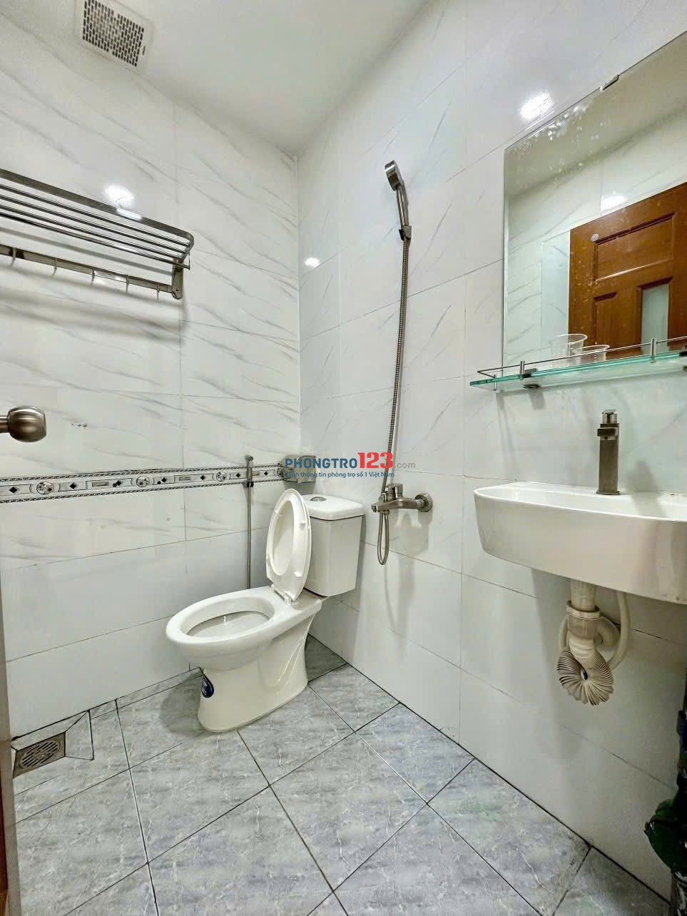 CHO THUÊ PHÒNG CÓ GÁC FULL NỘI THẤT 40m2 Ở TỪ 2-4 NGƯỜI Ở BÌNH THẠNH GẦN ĐH VĂN LANG - LH 0334998413