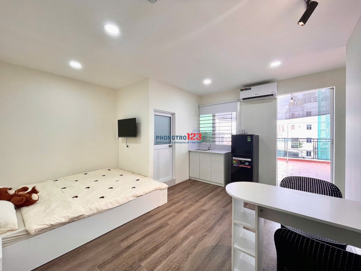 Cho thuê căn hộ mini tiện nghi, full nội thất mới 100%, phòng thoáng mát, sàn gỗ sang trọng, an ninh