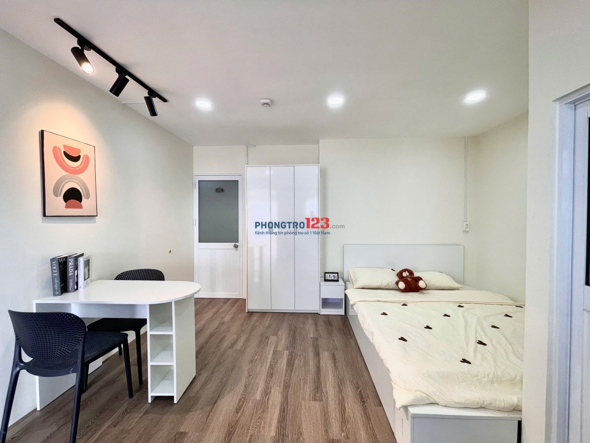 Cho thuê căn hộ mini tiện nghi, full nội thất mới 100%, phòng thoáng mát, sàn gỗ sang trọng, an ninh