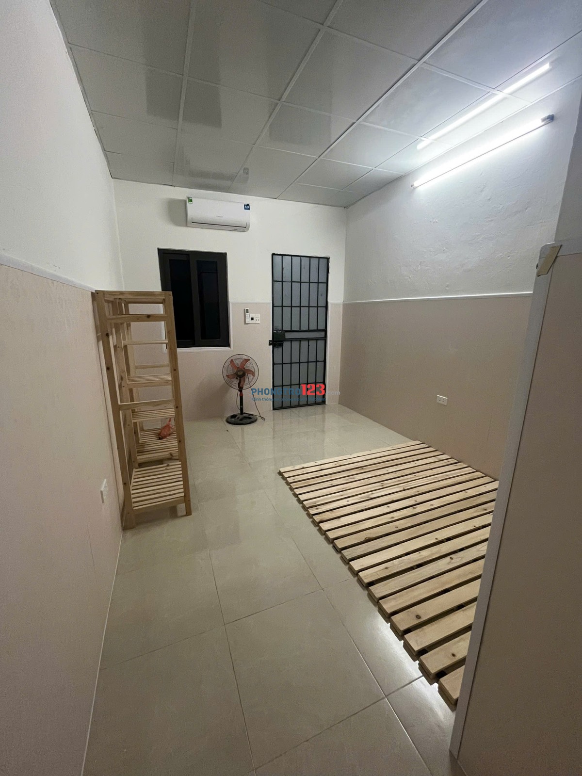 Cho thuê phòng trọ giá rẻ 15m2 đường Trần Khát Chân, phường Bạch Mai
