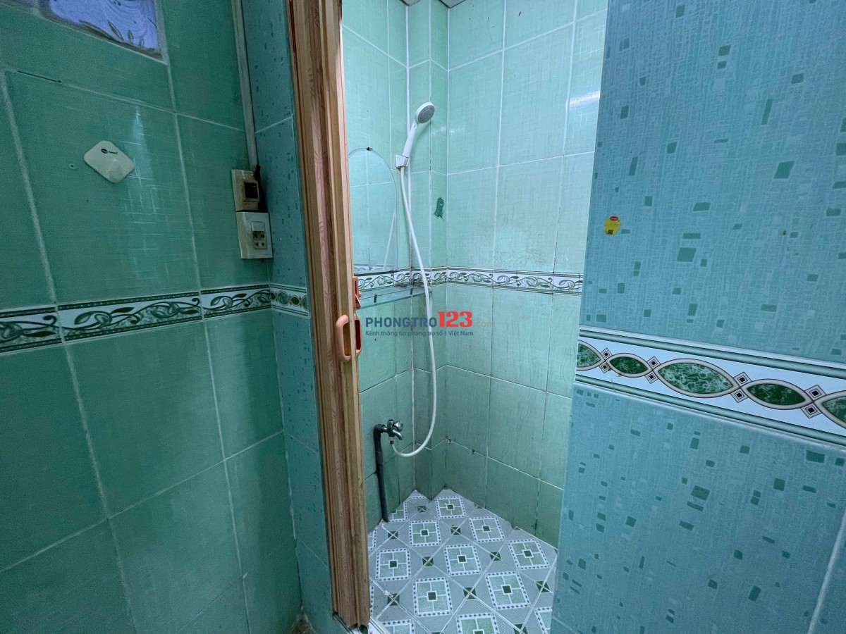 CHÍNH CHỦ CHO THUÊ PHÒNG TRỌ – 3,6 TRIỆU/THÁNG – GẦN CHỢ NHẬT TẢO & ĐH UEH