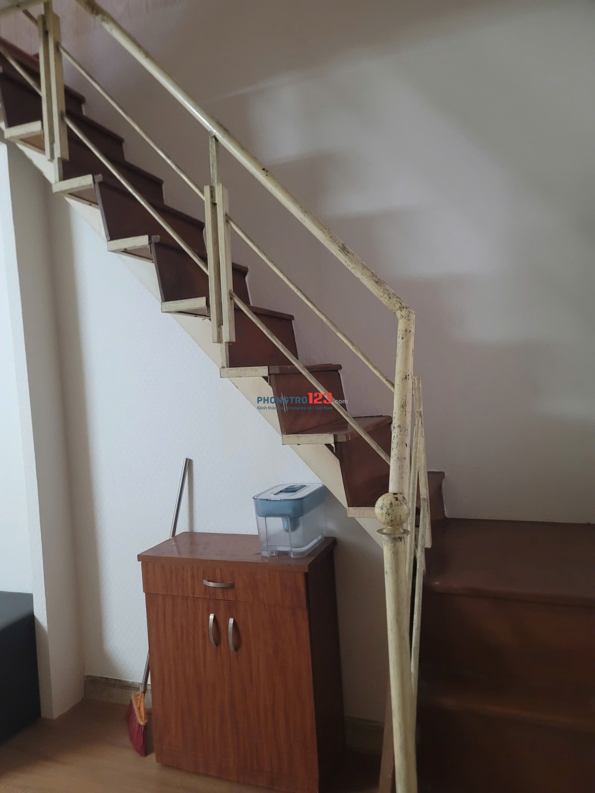 Cho thuê căn hộ tập thể Văn Chương