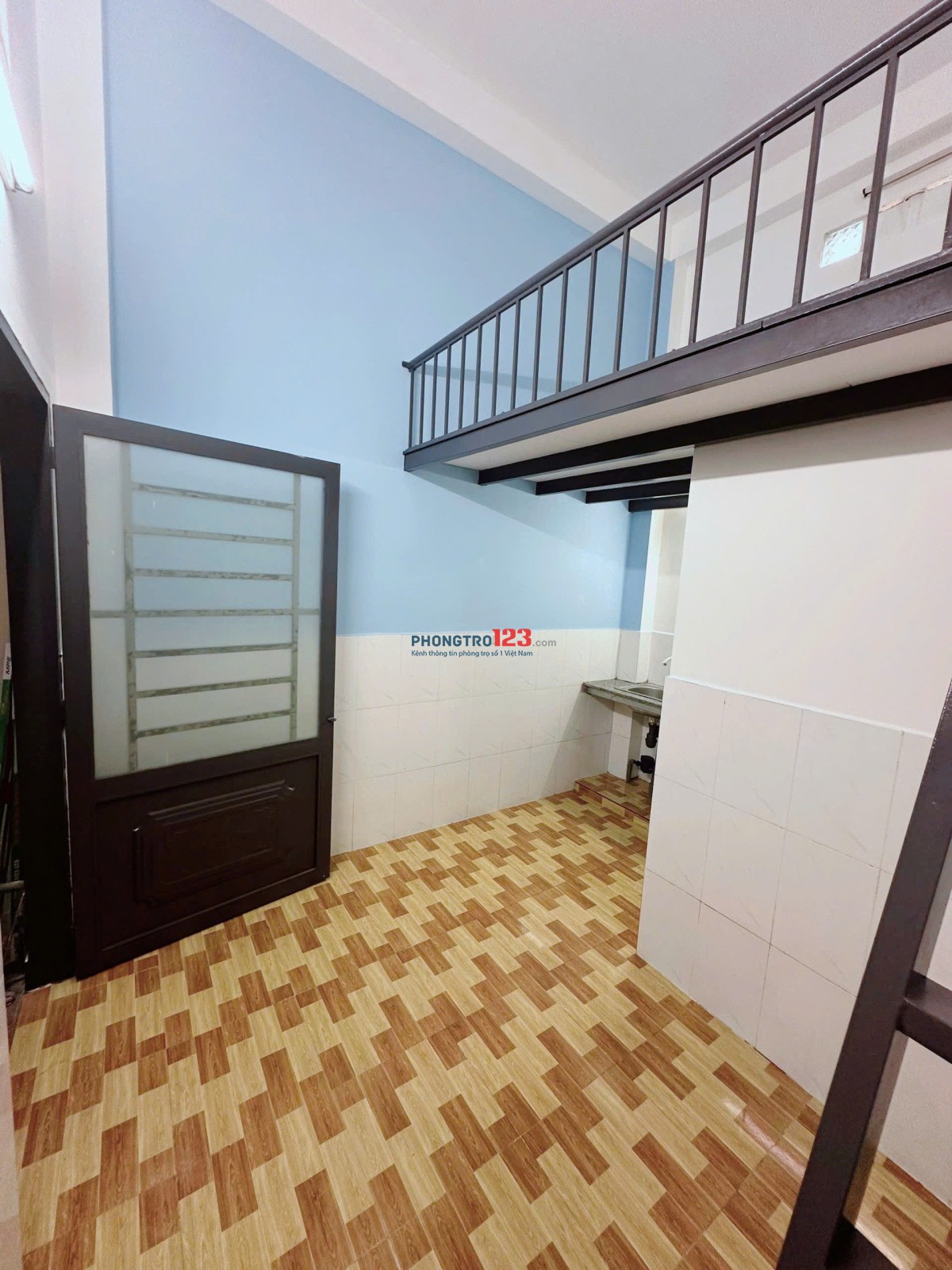 Đường Trần Thị Điệu ngay CD Công Thương, Phòng 20m2 có gác an ninh