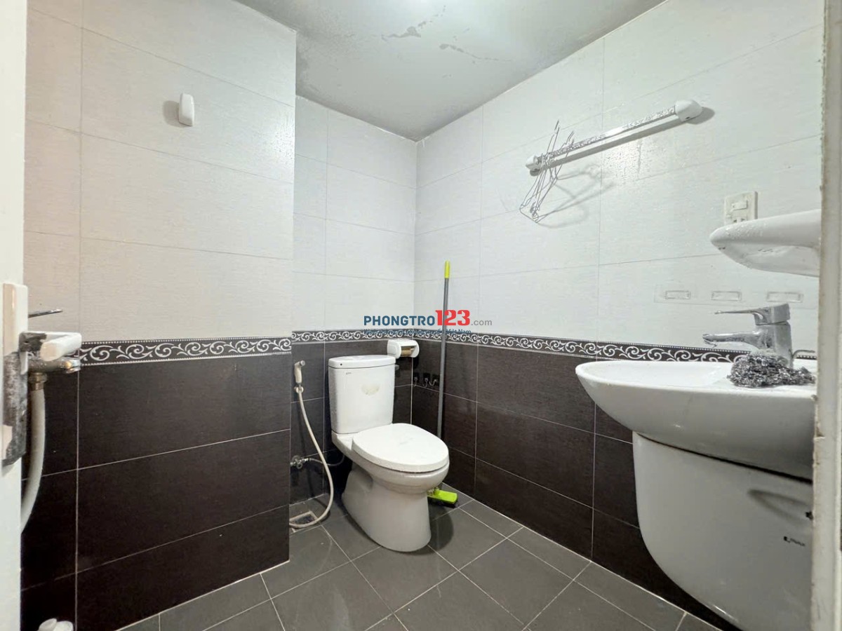 Phòng Studio Nguyễn Đình Khơi – Full Nội Thất, Giếng Trời Thoáng Mát , Có Máy Nước Nóng