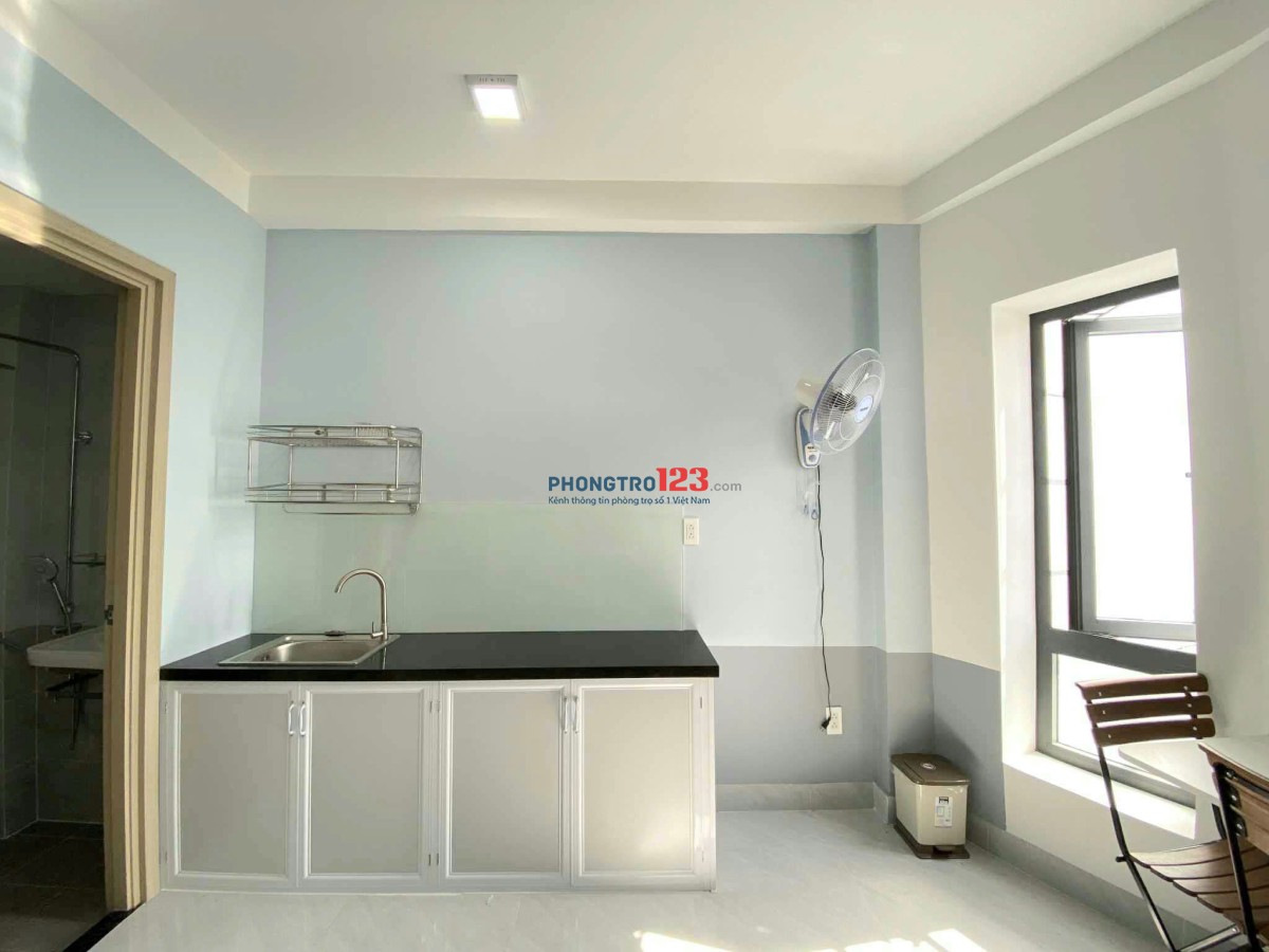 Căn Hộ 2 Giường Ngủ Mới Xây - Cửa Sổ View Landmark Chỉ Tính Điện vs Nước 