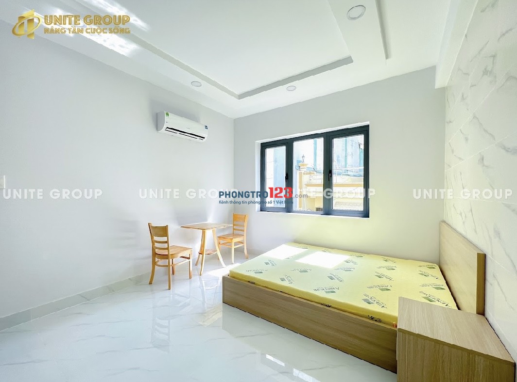 Cho Thuê Phòng Rộng 35m2, Cửa Sổ Lớn, Bình Thạnh gần Ngã Tư Hàng Xanh, UTH, Hutech, giá chỉ 5Xxx