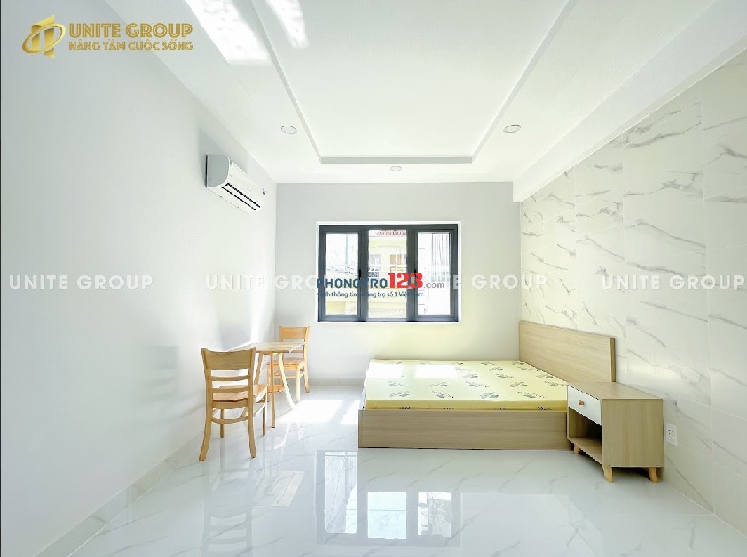 Cho Thuê Phòng Rộng 35m2, Cửa Sổ Lớn, Bình Thạnh gần Ngã Tư Hàng Xanh, UTH, Hutech, giá chỉ 5Xxx