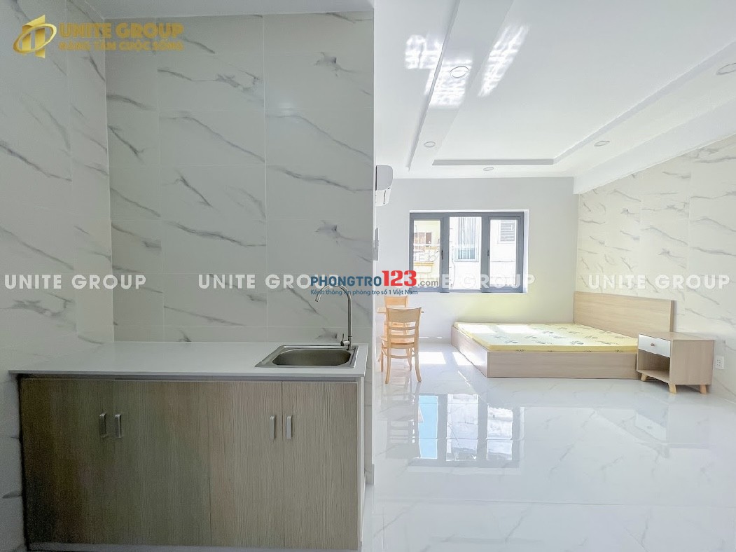 Cho Thuê Phòng Rộng 35m2, Cửa Sổ Lớn, Bình Thạnh gần Ngã Tư Hàng Xanh, UTH, Hutech, giá chỉ 5Xxx