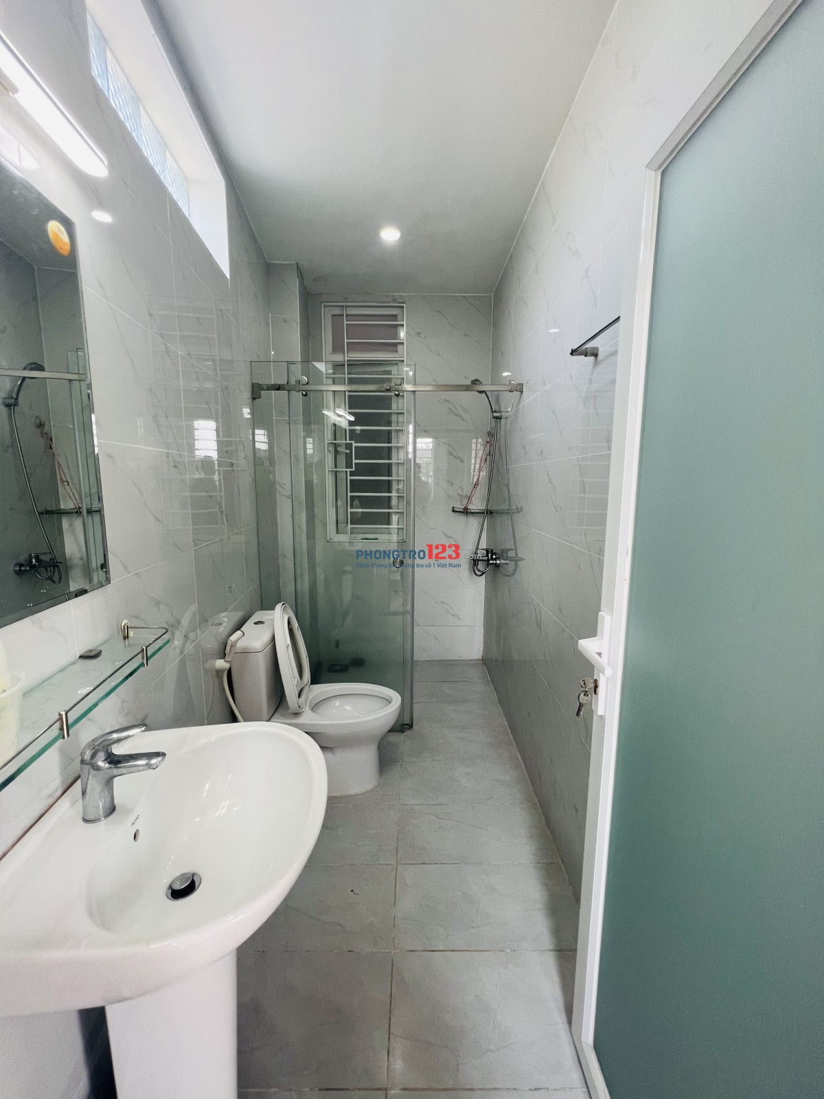 Phòng Full nội thất. Gần chợ Hiệp Bình