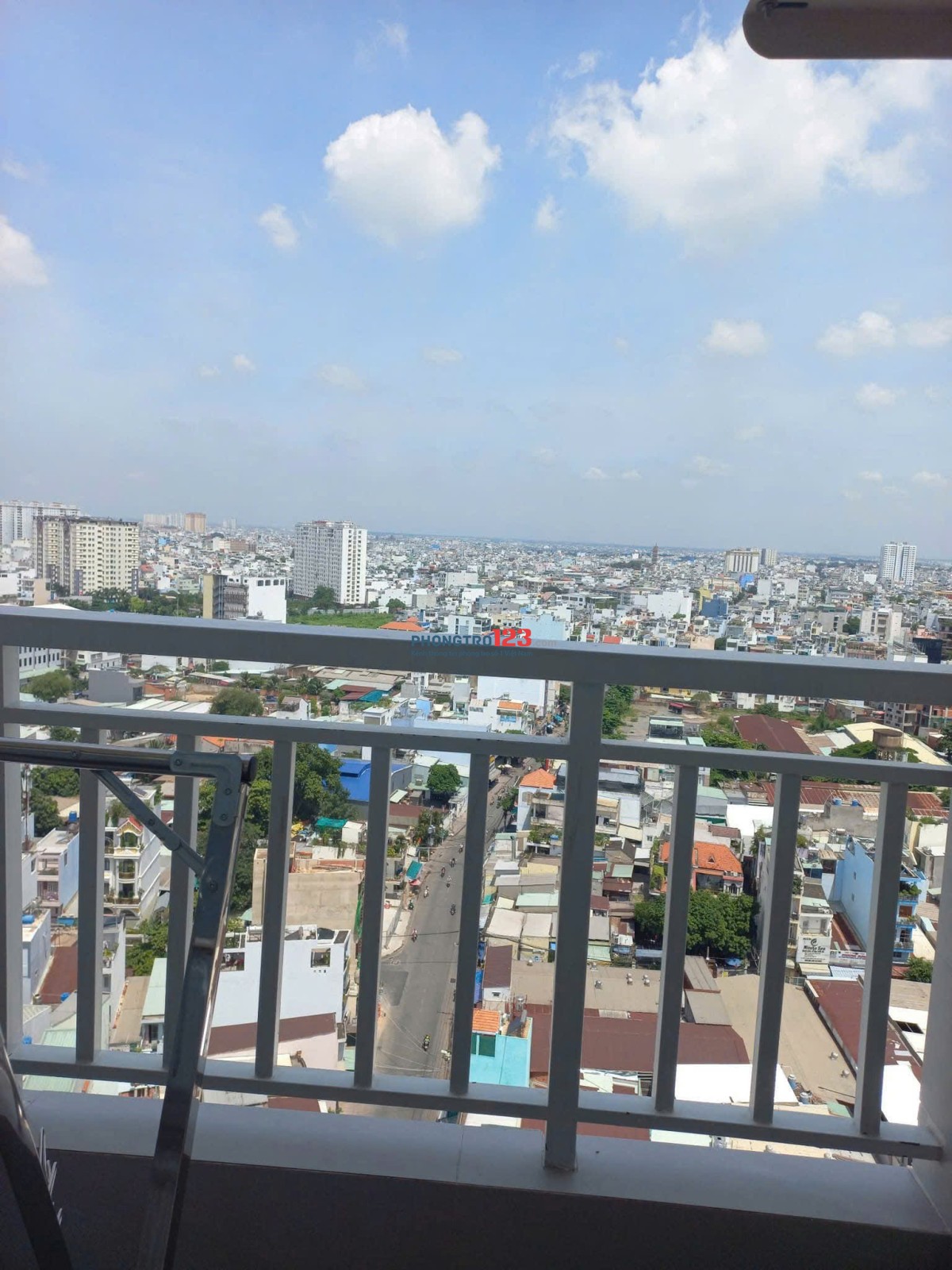 Chung cư Central Plaza , p3, Tân Bình: 77m2, 2PN, Tolet, Nội thất, 12tr5/th.