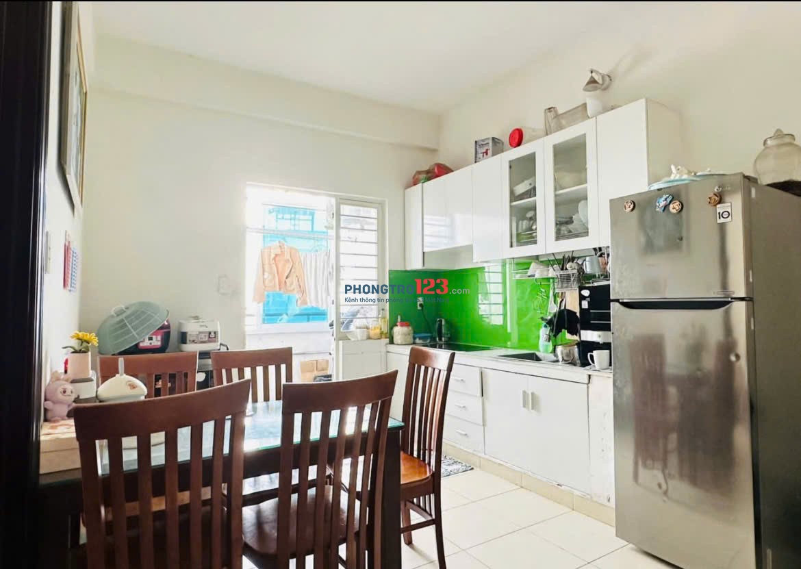 Chung cư Đặng văn Ngữ, PN: 80m2, 2p ngủ, Tolet NT, 12tr/tháng.