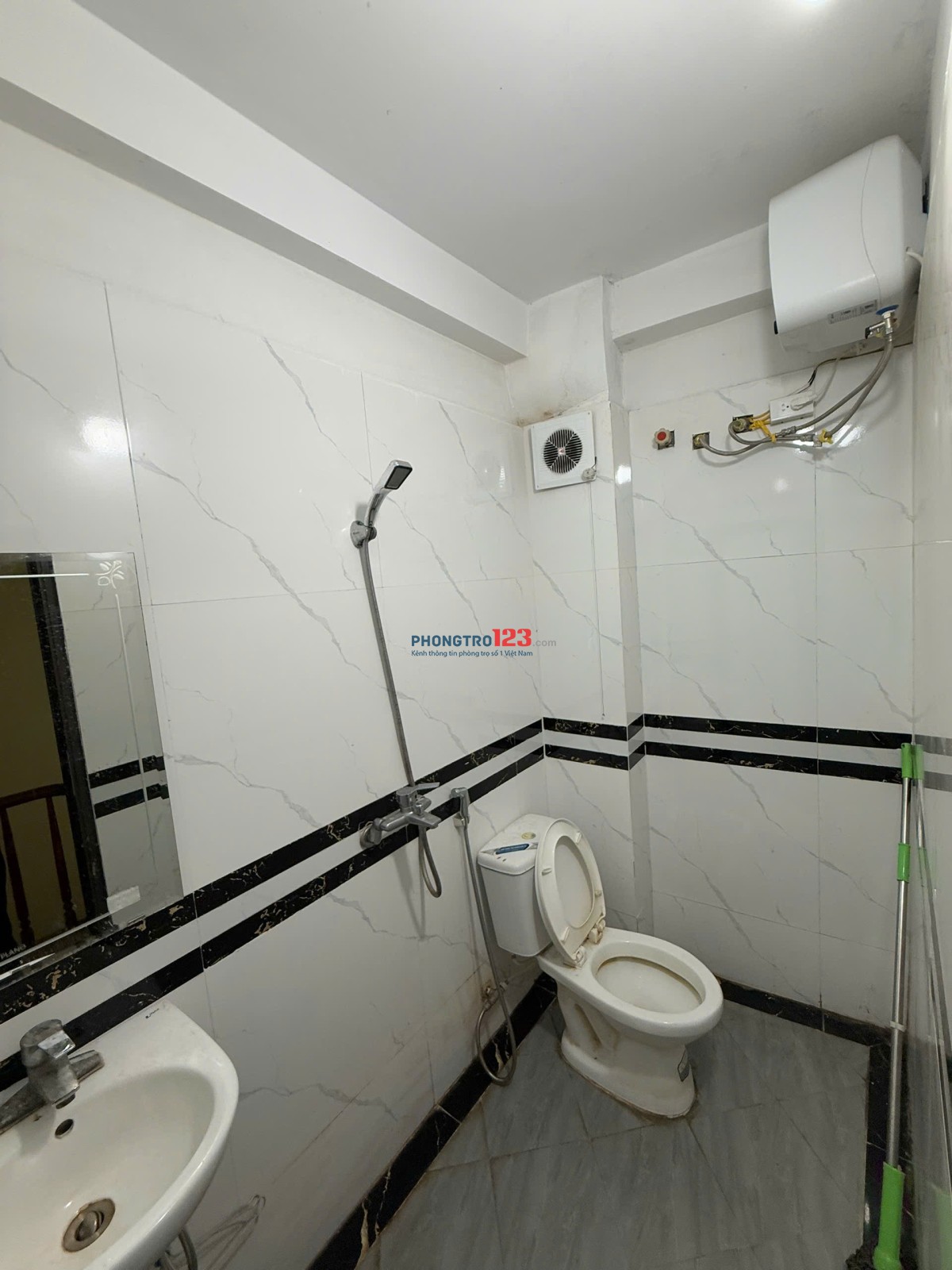Chính chủ cho thuê nhà nguyên căn, hộ gia đình, ở lâu dài