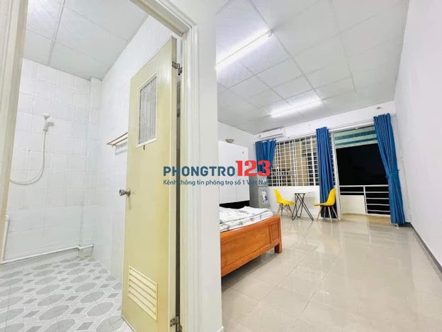 Cho thuê căn hộ full nội thất có thang máy ngay trung tâm Phú Nhuận gần sân bay tiện di chuyển Q1 Q3