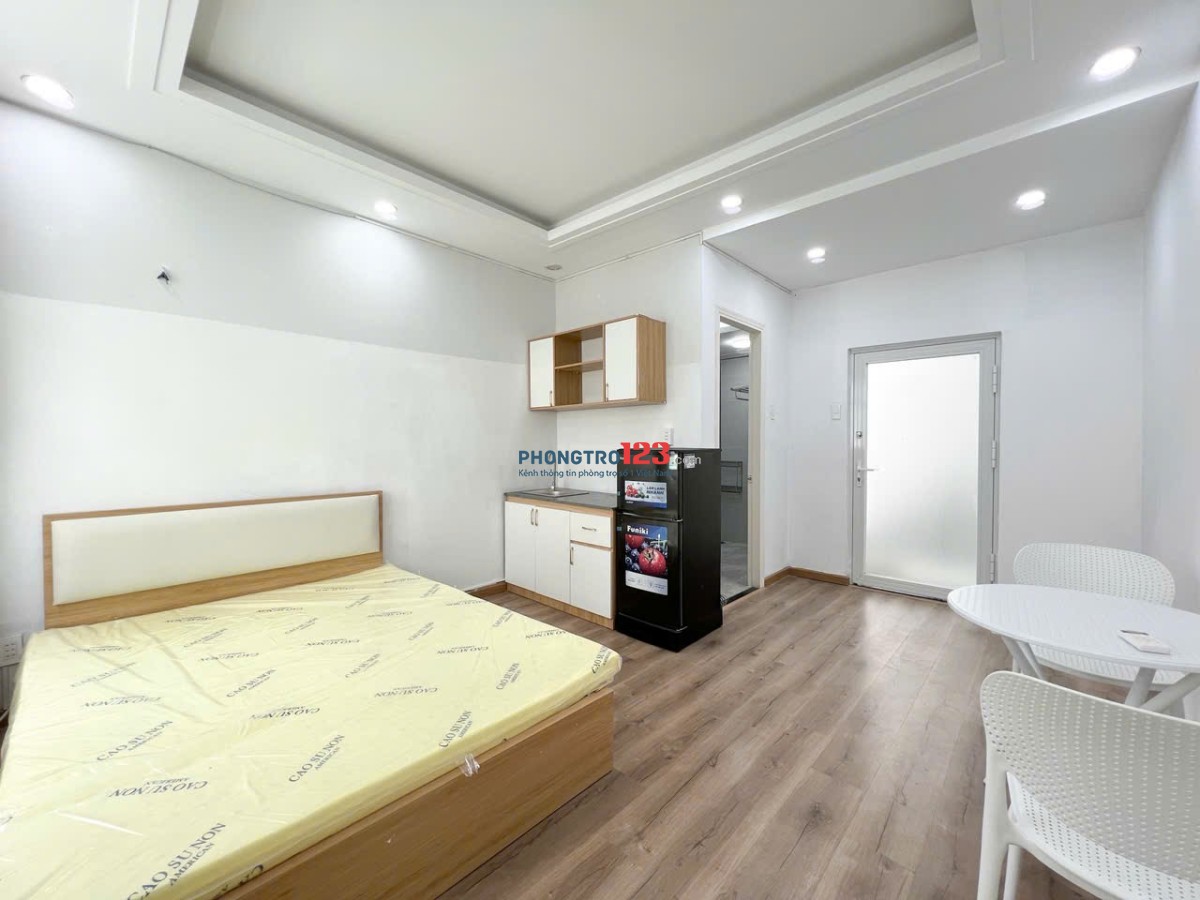 PHÒNG STUDIO CỬA SỔ TRỜI LỚN FULL NỘI THẤT GẦN RMIT, TDTU