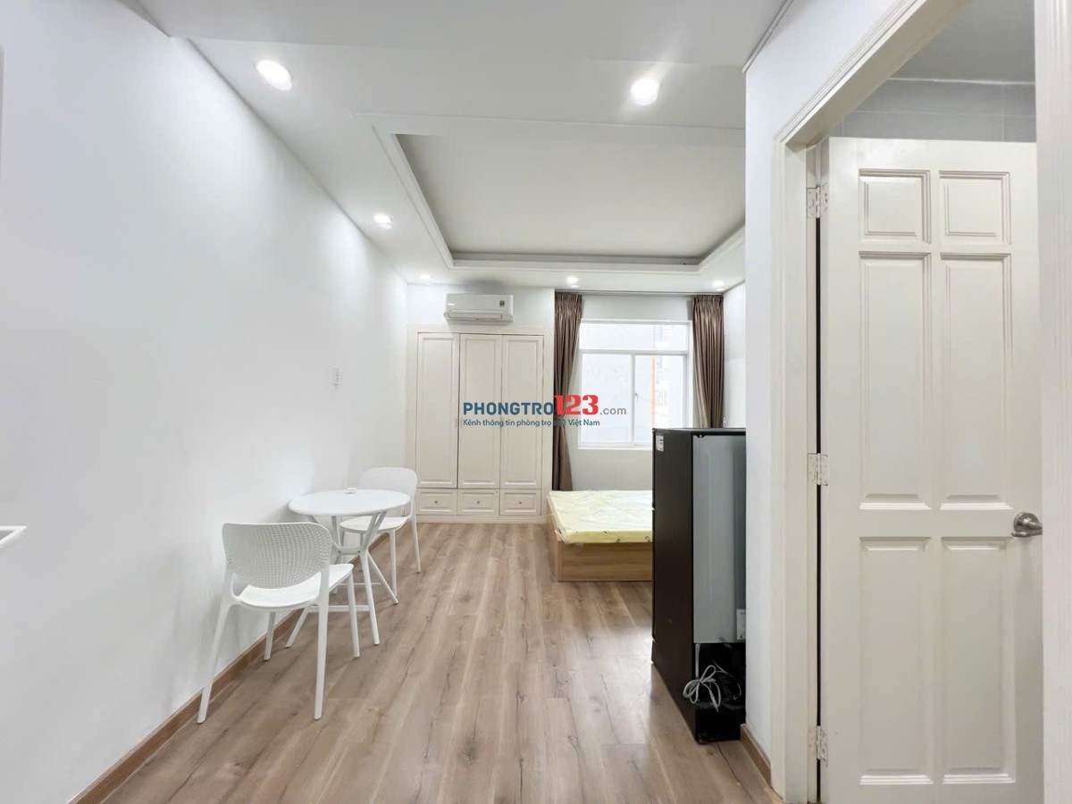 PHÒNG STUDIO CỬA SỔ TRỜI LỚN FULL NỘI THẤT GẦN RMIT, TDTU