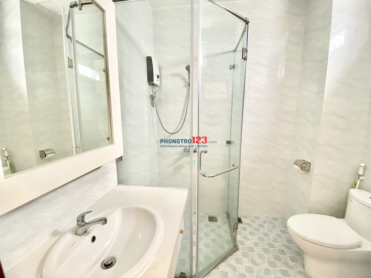 Phòng trọ full nội thất, thang máy, an ninh, ngay Đào Duy Anh Phú Nhuận tiện di chuyển Q1 Q3 sân bay