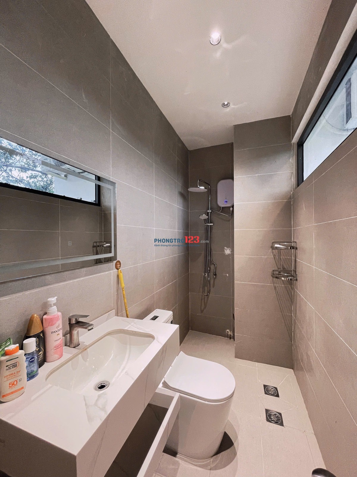 CHO THUÊ PHÒNG FULL NỘI THẤT – MÁY GIẶT RIÊNG – BAN CÔNG VIEW SÔNG