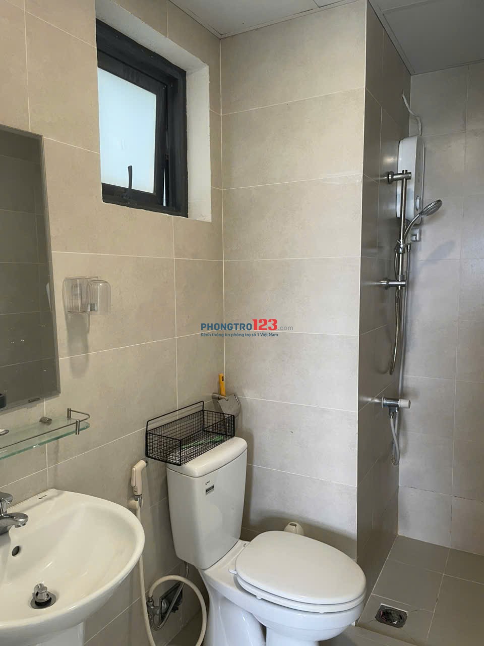 Chính chủ cần tìm người share căn hộ Saigon Intela 3PN 3WC, full nội thất từ 2tr đến 4.5tr