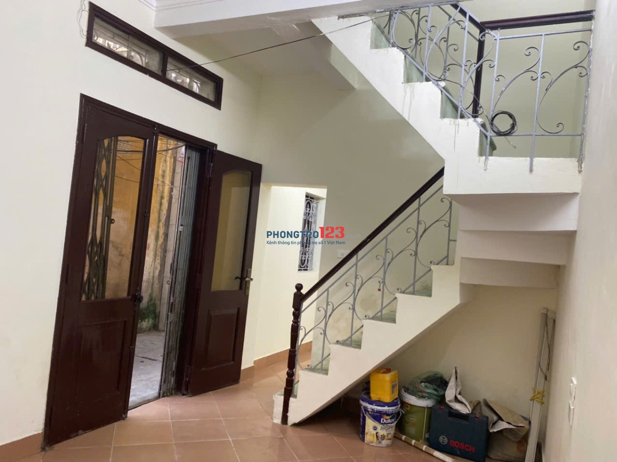 Cho thuê nhà riêng 40 m2 x 2 tầng, chính chủ tại Trần Đại Nghĩa, Bách Khoa, Hà Nội