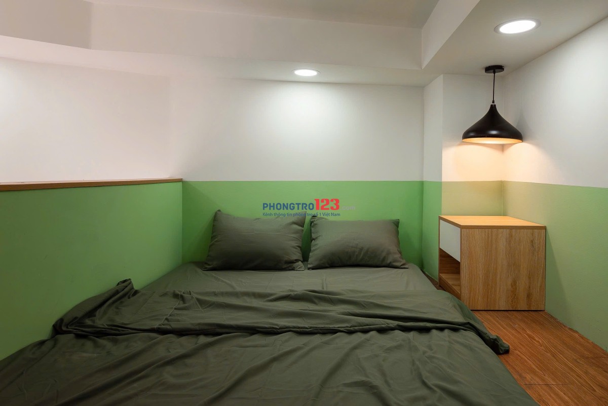 Cho thuê Douplex mới xây đầy đủ nội thất có ban công full view ngay đại học Văn Hiến