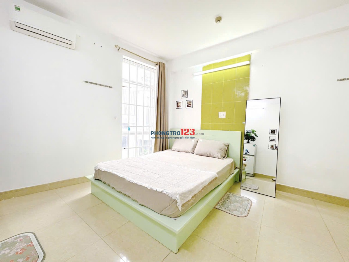 PHÒNG FULL NỘI THẤT, THANG MÁY, CỬA SỔ ĐÓN NẮNG, GẦN HÀNG XANH.