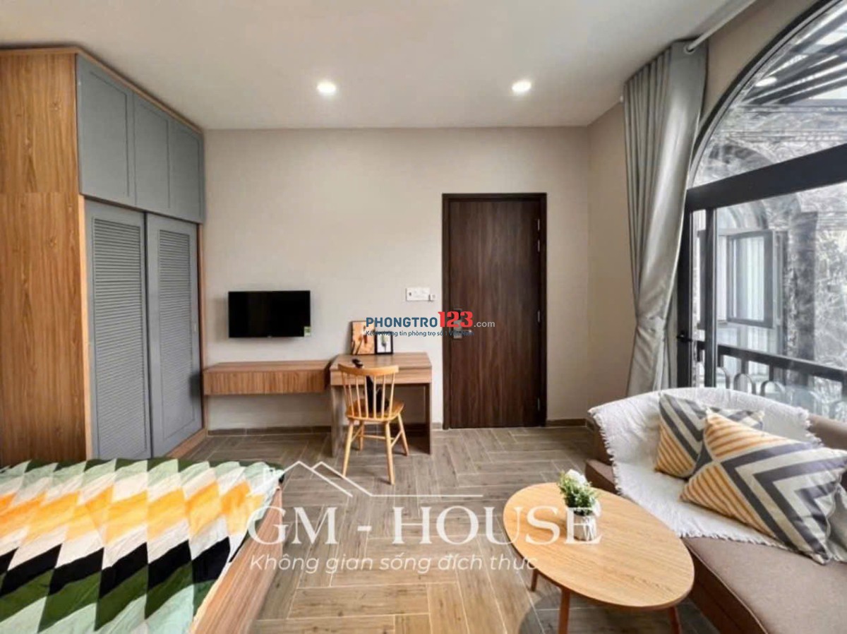 CHO THUÊ CĂN HỘ BÌNH THẠNH, GẦN CHỢ BÀ CHIỄU, GIÁP Q1, BAN CÔNG, THANG MÁY.