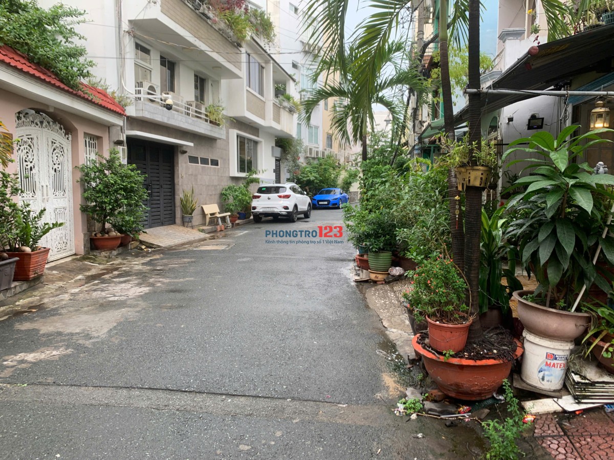 Nhượng phòng Bình Thạnh vào cuối tháng 9