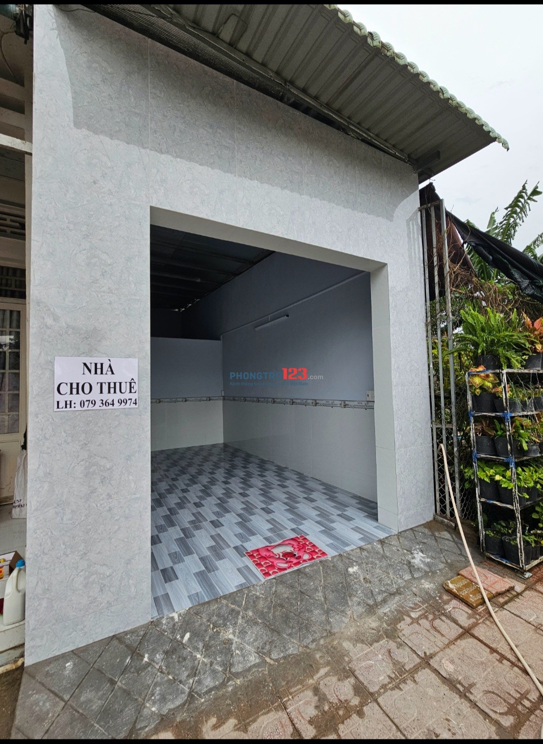 Nhà trọ mặt tiền cách SPKT 300m