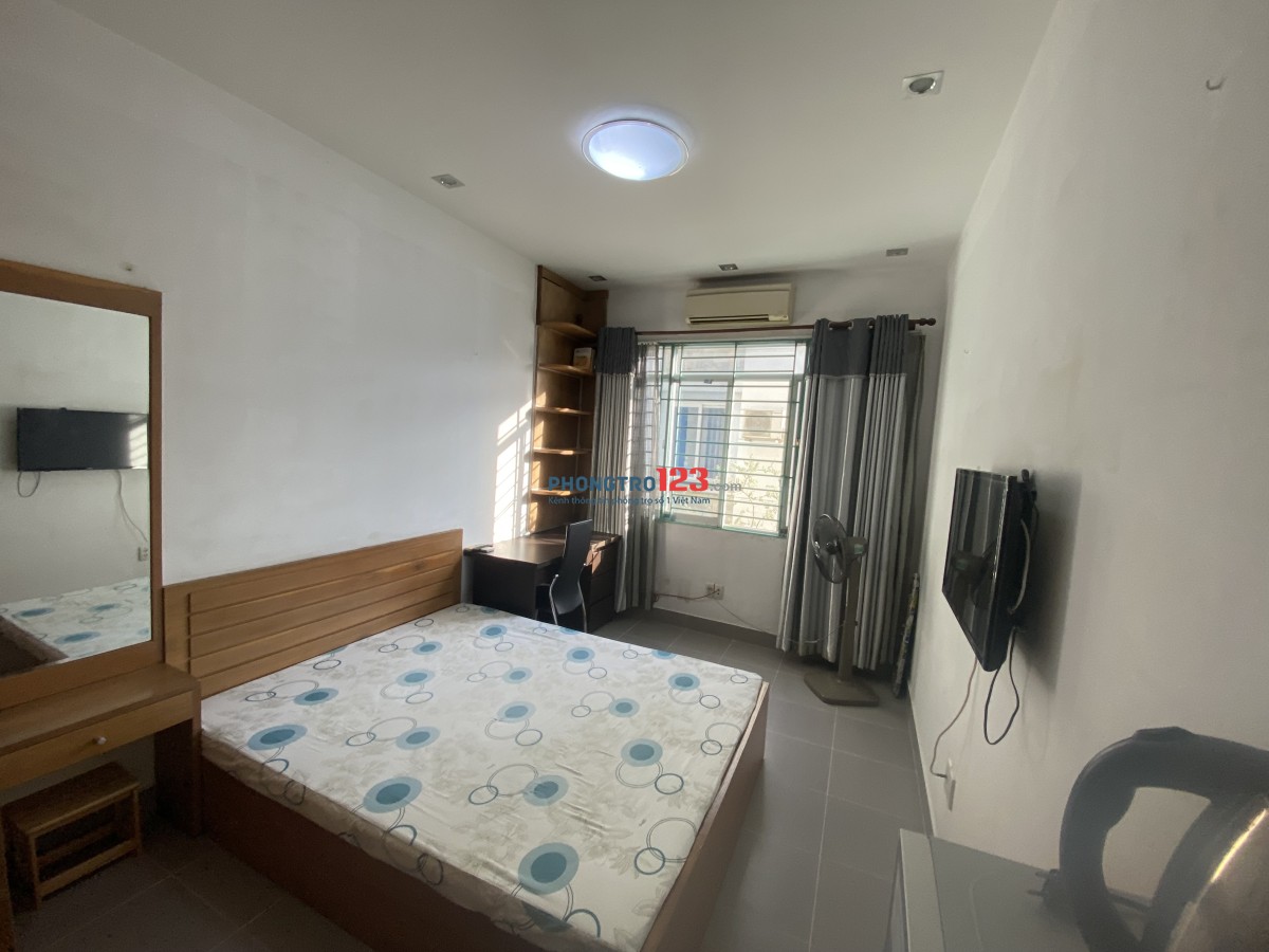 Phòng cao cấp, đầy đủ tiện nghi. Gần Đài truyền hình và trường Khoa Học Xã Hội & Nhân Văn 200 mét..