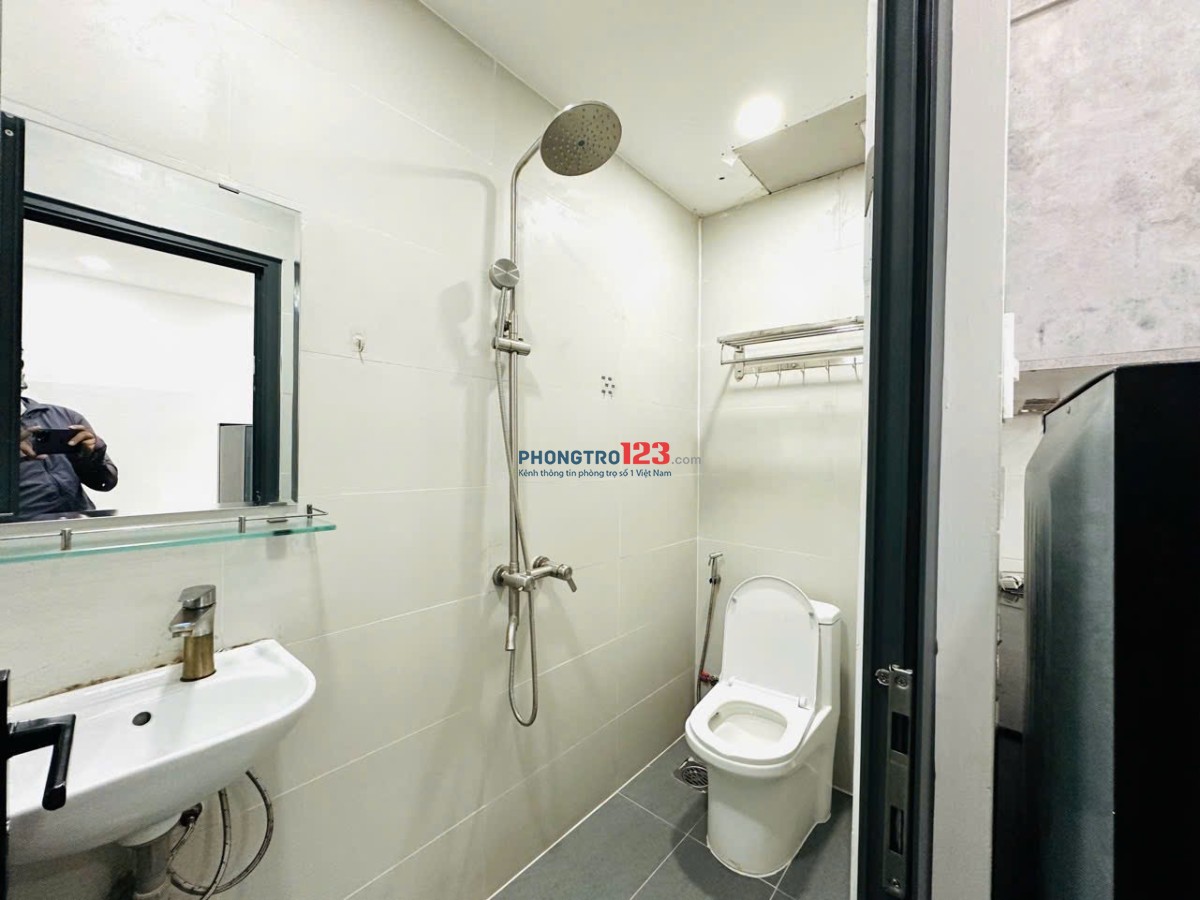 CHO THUÊ CĂN HỘ CỬA SỔ BÌNH THẠNH gần cầu Thủ Thiêm cách Công Trường Mê Linh chưa tới 3km