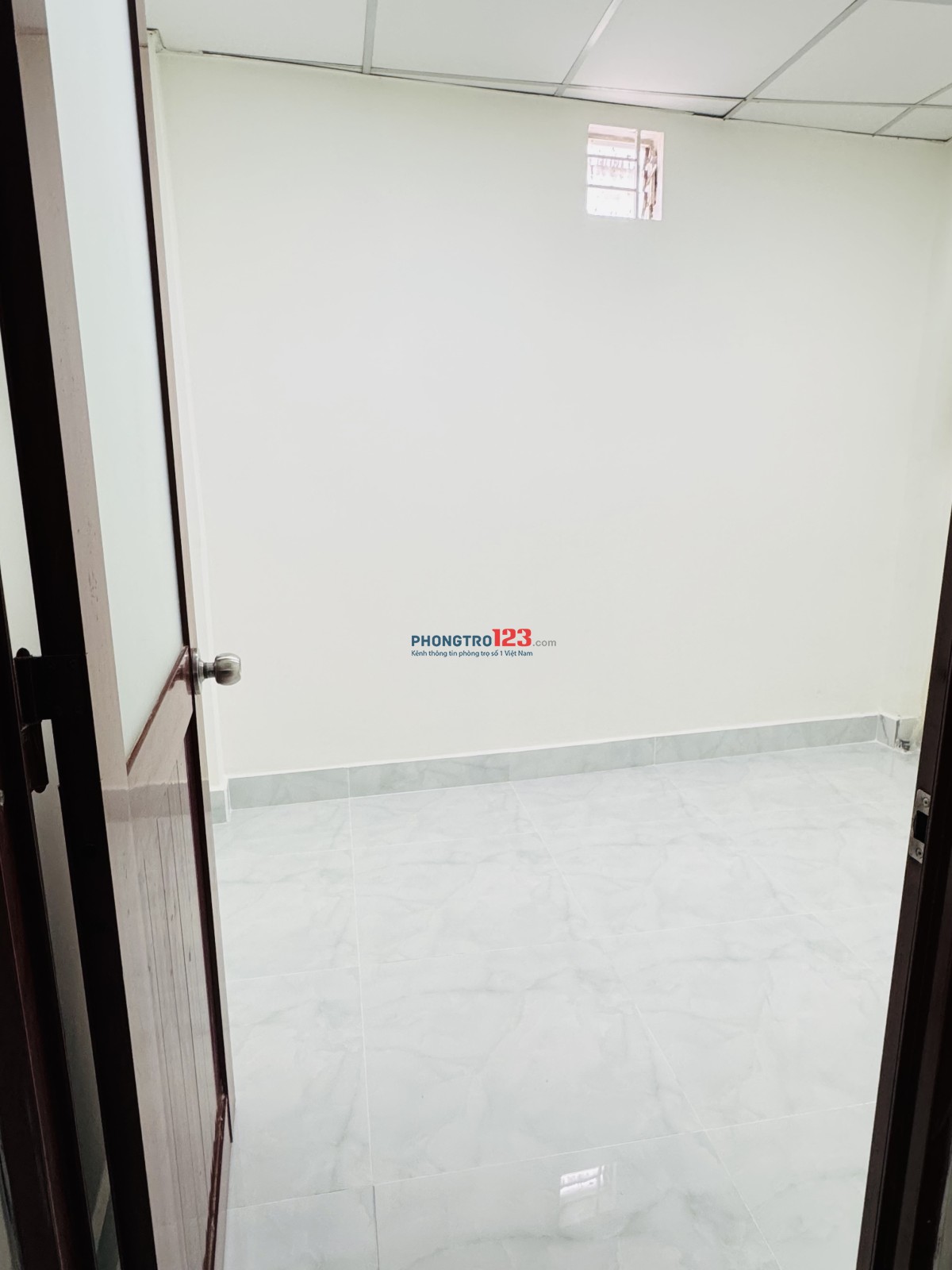 CHO THUÊ NHÀ NGUYÊN CĂN 2PN GIÁP QUẬN 1