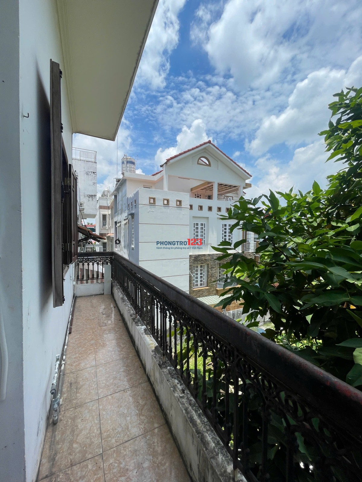 Tìm bạn ở ghép, mỗi người khoảng 2tr1 chưa tính tiền điện. Phòng tổng 7tr5