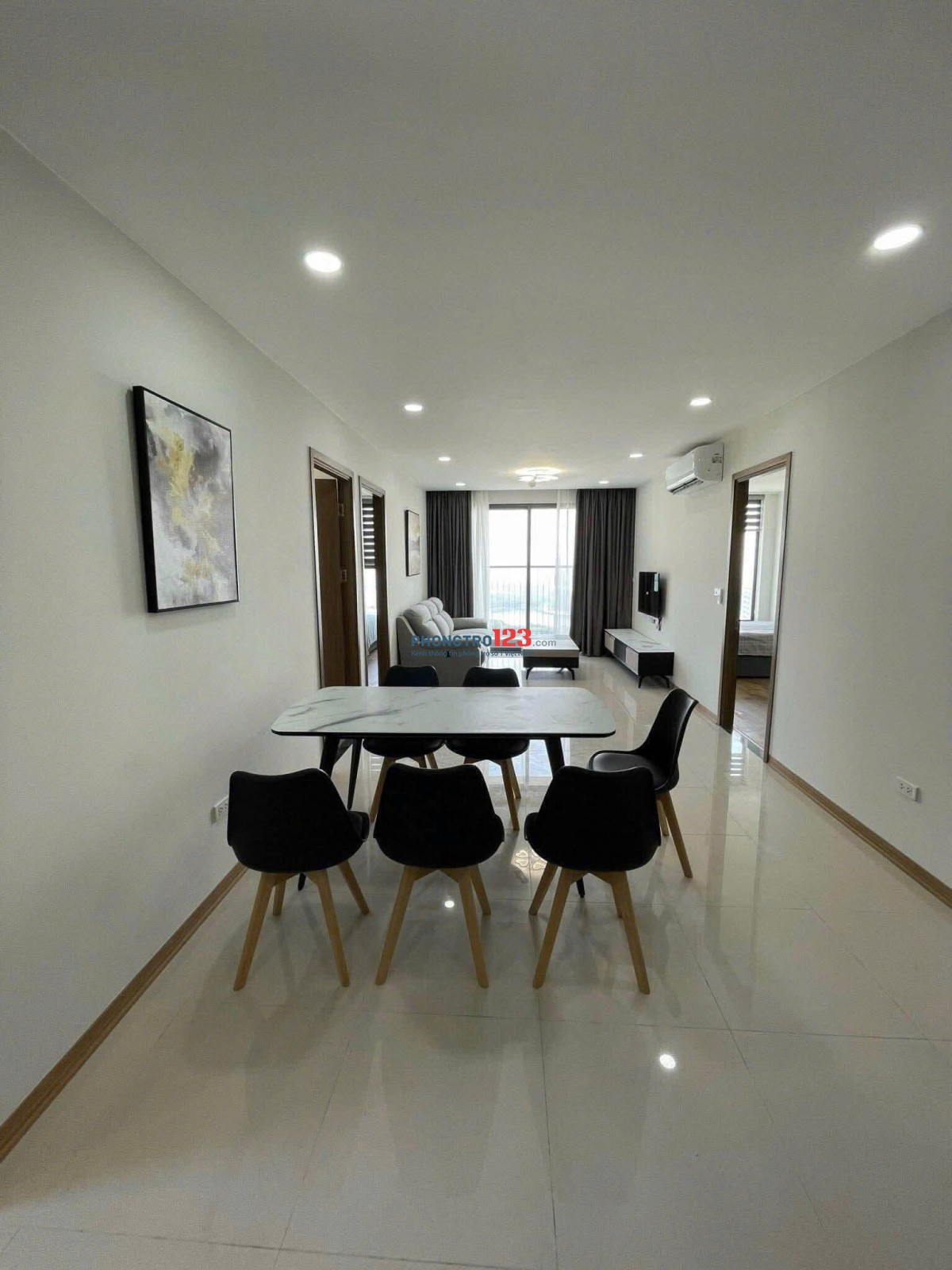 Cho thuê 1 phòng thường trong căn hộ 3PN chung cư Rose Town 79 Ngọc Hồi