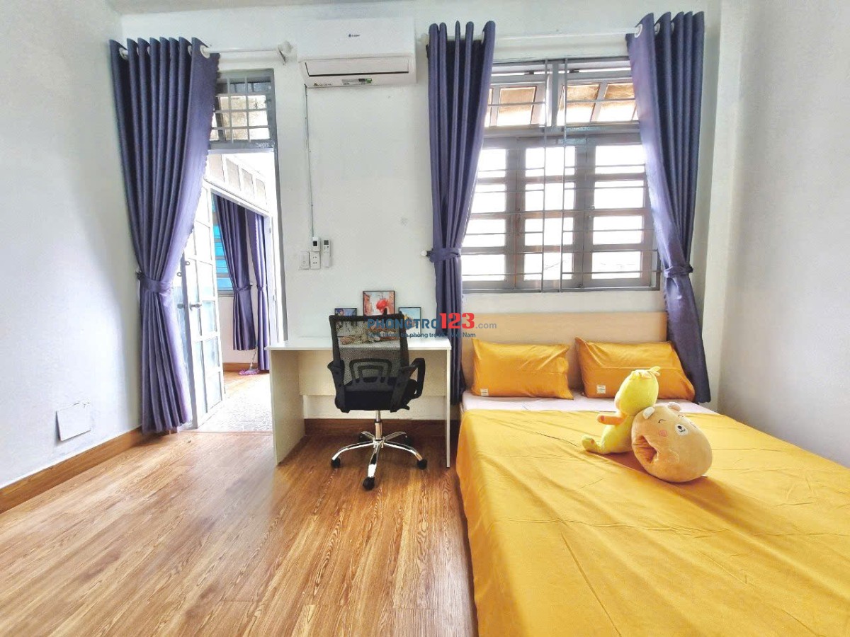 CHO THUÊ PHÒNG FULL NỘI THẤT CỬA SỔ SÂN TRƯỚC THOÁNG MÁT Ở BÌNH THẠNH NGAY CHỢ BÀ CHIỂU GIÁP Q3