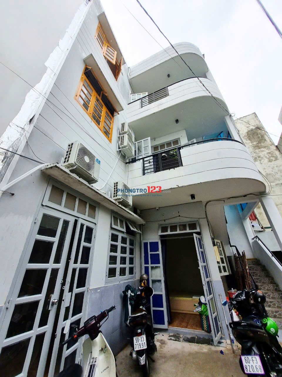CHO THUÊ PHÒNG FULL NỘI THẤT CỬA SỔ SÂN TRƯỚC THOÁNG MÁT Ở BÌNH THẠNH NGAY CHỢ BÀ CHIỂU GIÁP Q3