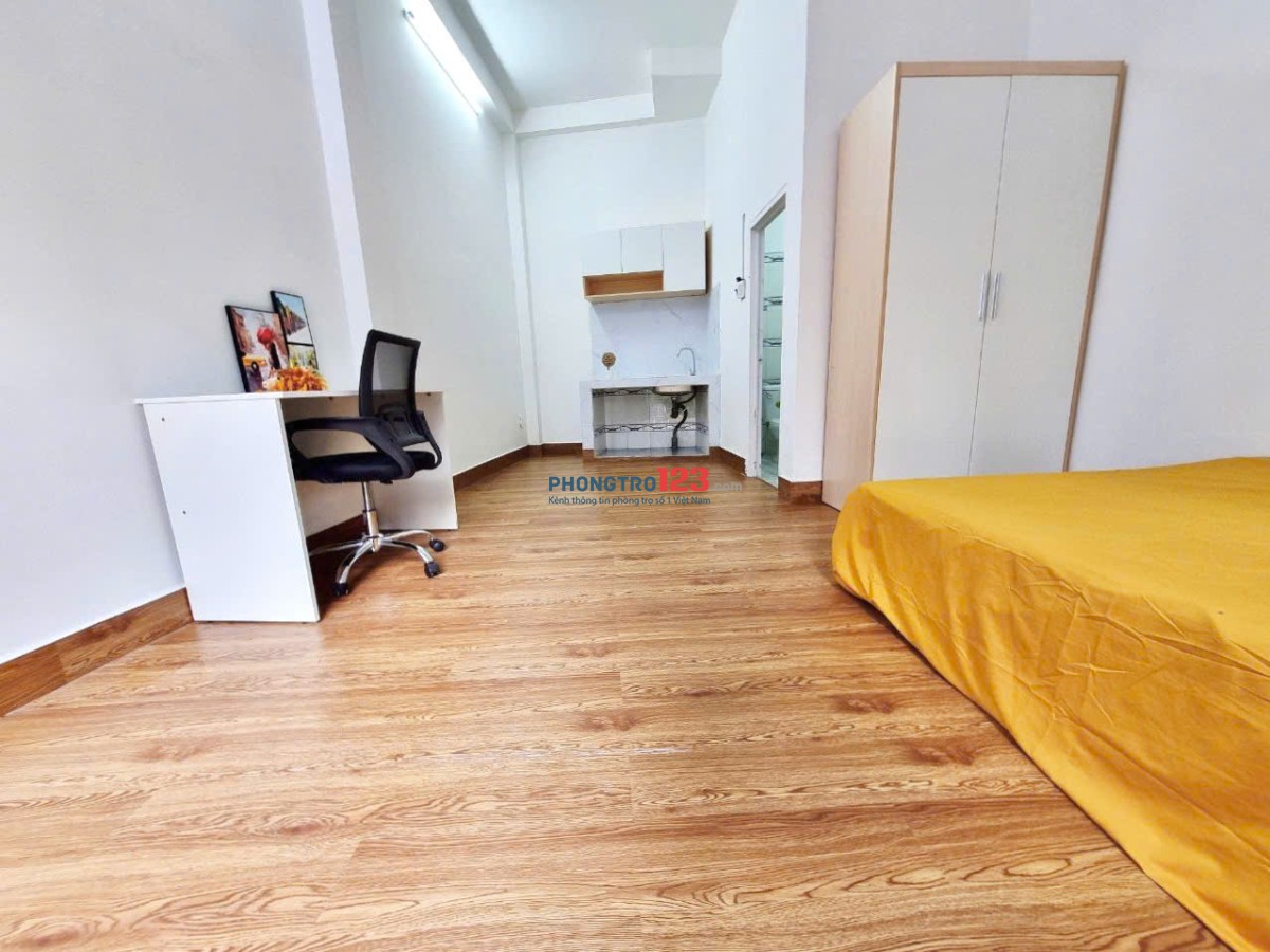 CHO THUÊ PHÒNG FULL NỘI THẤT CỬA SỔ SÂN TRƯỚC THOÁNG MÁT Ở BÌNH THẠNH NGAY CHỢ BÀ CHIỂU GIÁP Q3