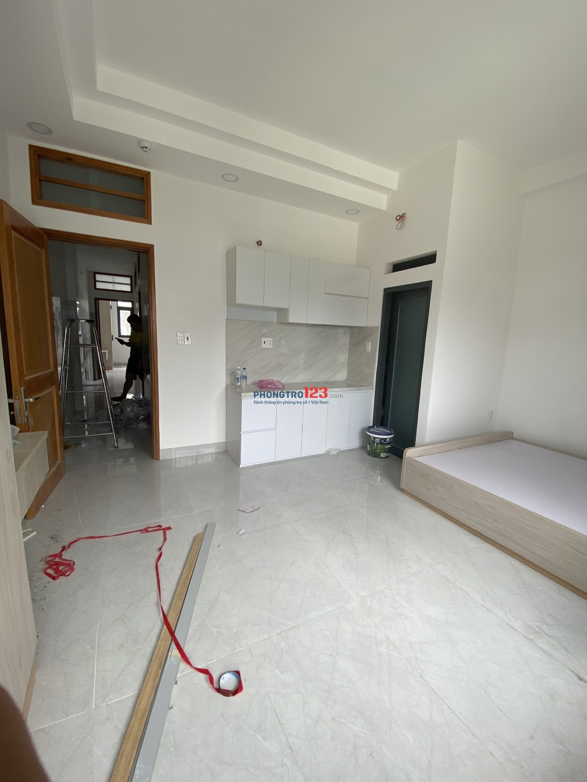 NHÀ MỚI 100% FULL NỘI THẤT, CÓ BAN CÔNG, THANG MÁY Ở LÊ TRỌNG TẤN CHỈ 4TR