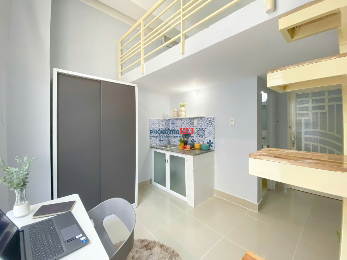PHÒNG CÓ GÁC FULL NỘI THẤT CỬA SỔ LỚN THOÁNG MÁT Ở BÌNH THẠNH GIÁP PHÚ NHUẬN , Q3 - LH: 0334998413