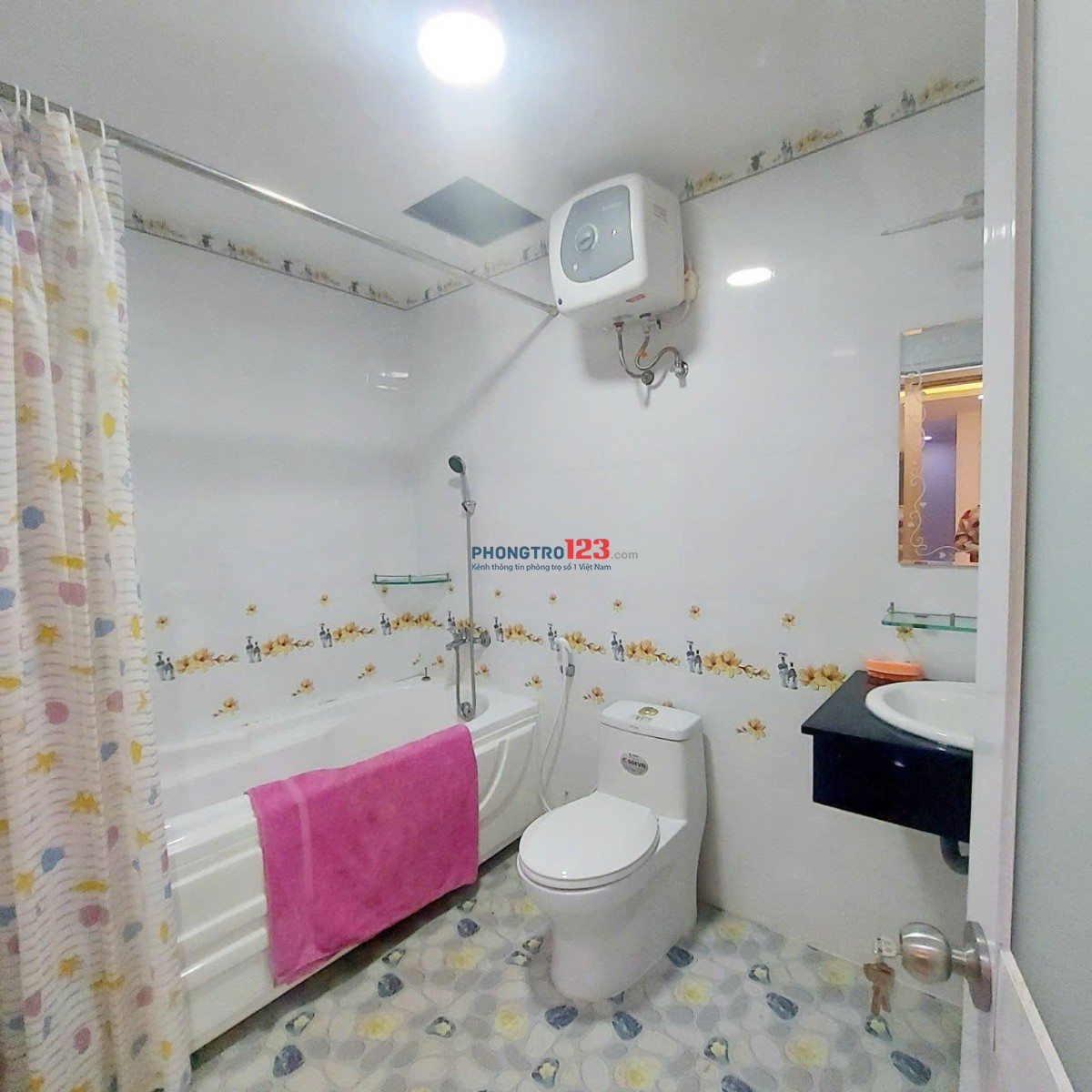 Chung cư 590, CMT8, Phường 11, Quận 3: 85m2,2p ngủ,2wc, 13tr