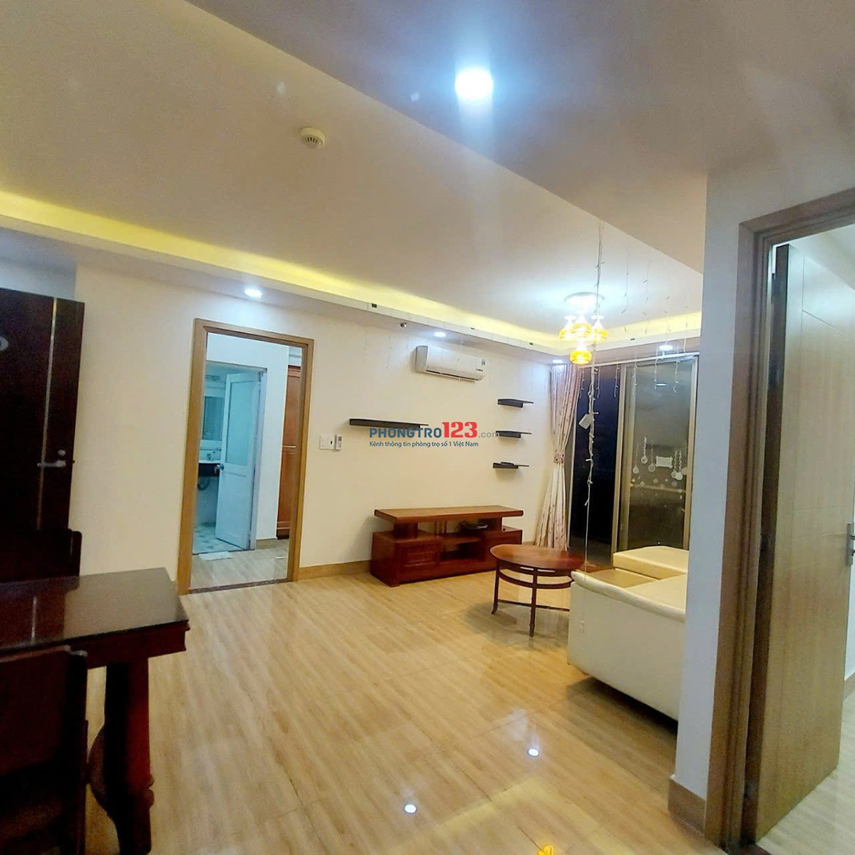 Chung cư 590, CMT8, Phường 11, Quận 3: 85m2,2p ngủ,2wc, 13tr