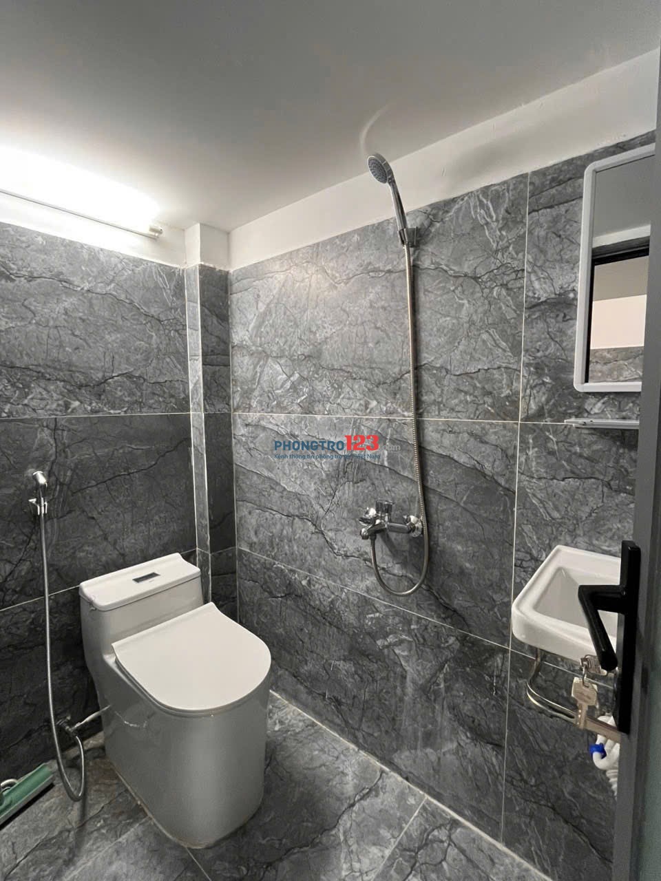 Cho thuê phòng có gác cao cấp đầy đủ nội thất Tại Tân Phú
