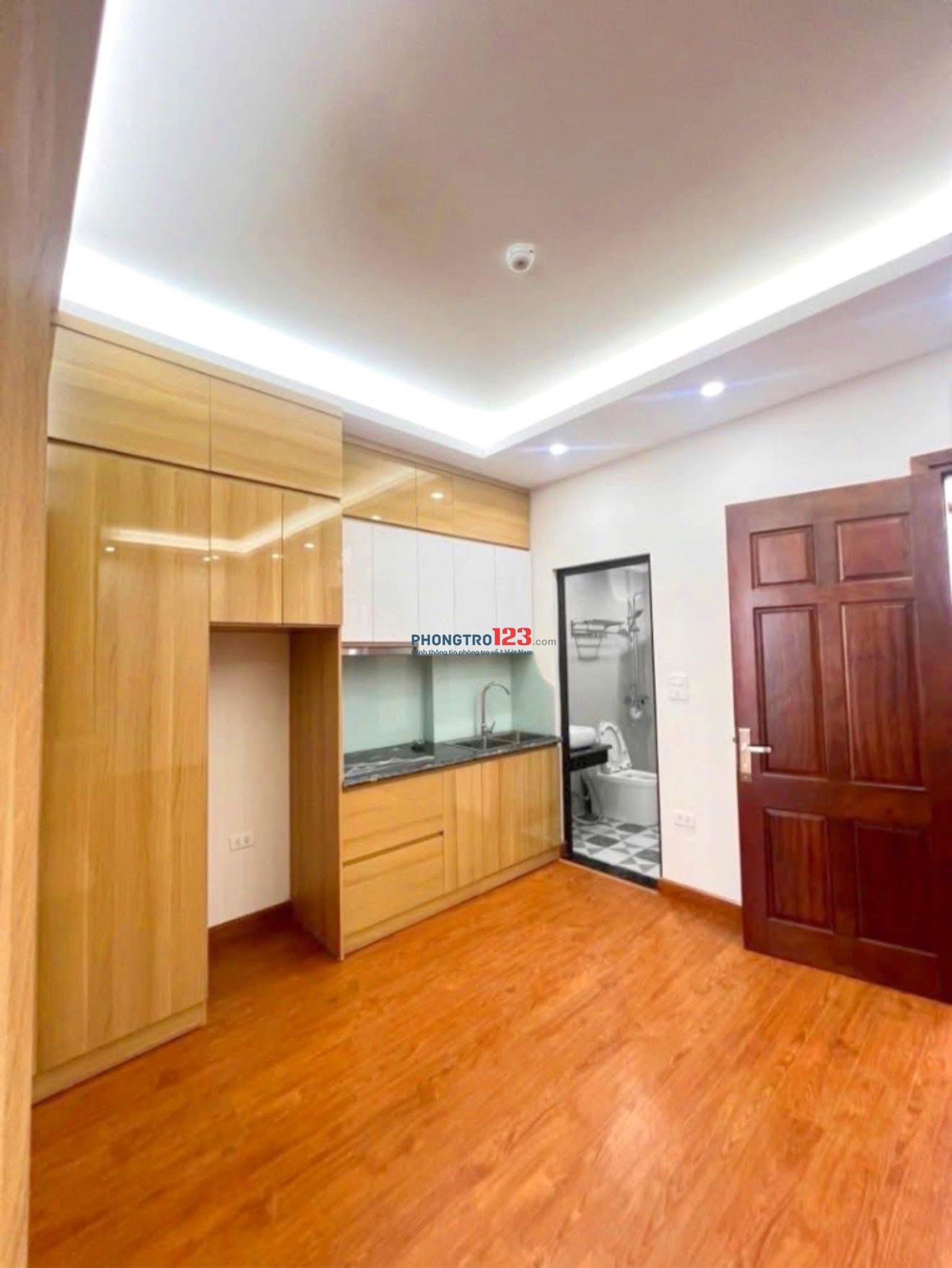 Nhờ các sale kết nối. Mình chính chủ cần cho thuê căn hộ 6A ngõ 690 Lạc Long Quân