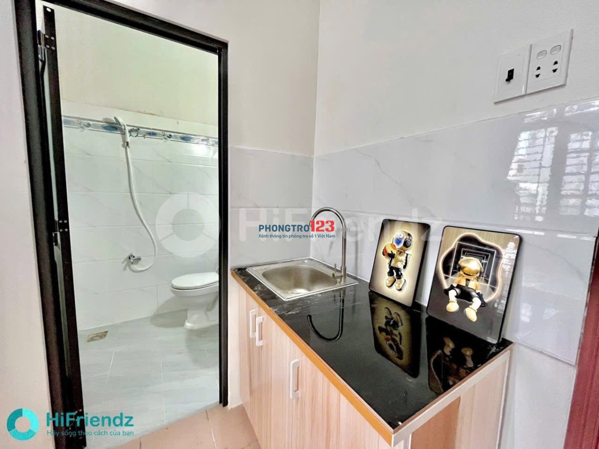 CĂN HỘ CÓ BAN CÔNG RIÊNG FULL NỘI THẤT NGAY TÂN BÌNH